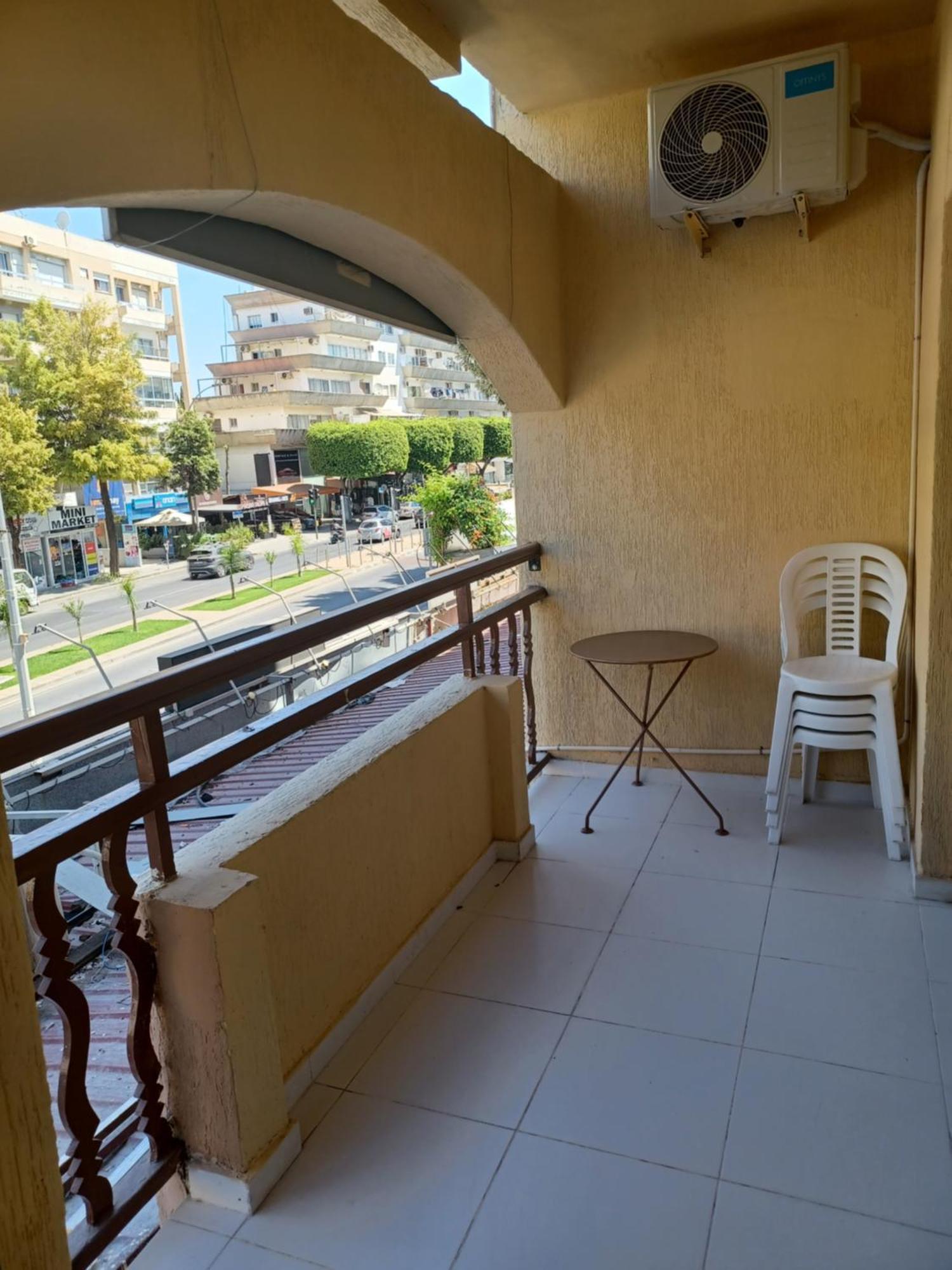 Terpsichore Holiday Apts Лимасол Экстерьер фото