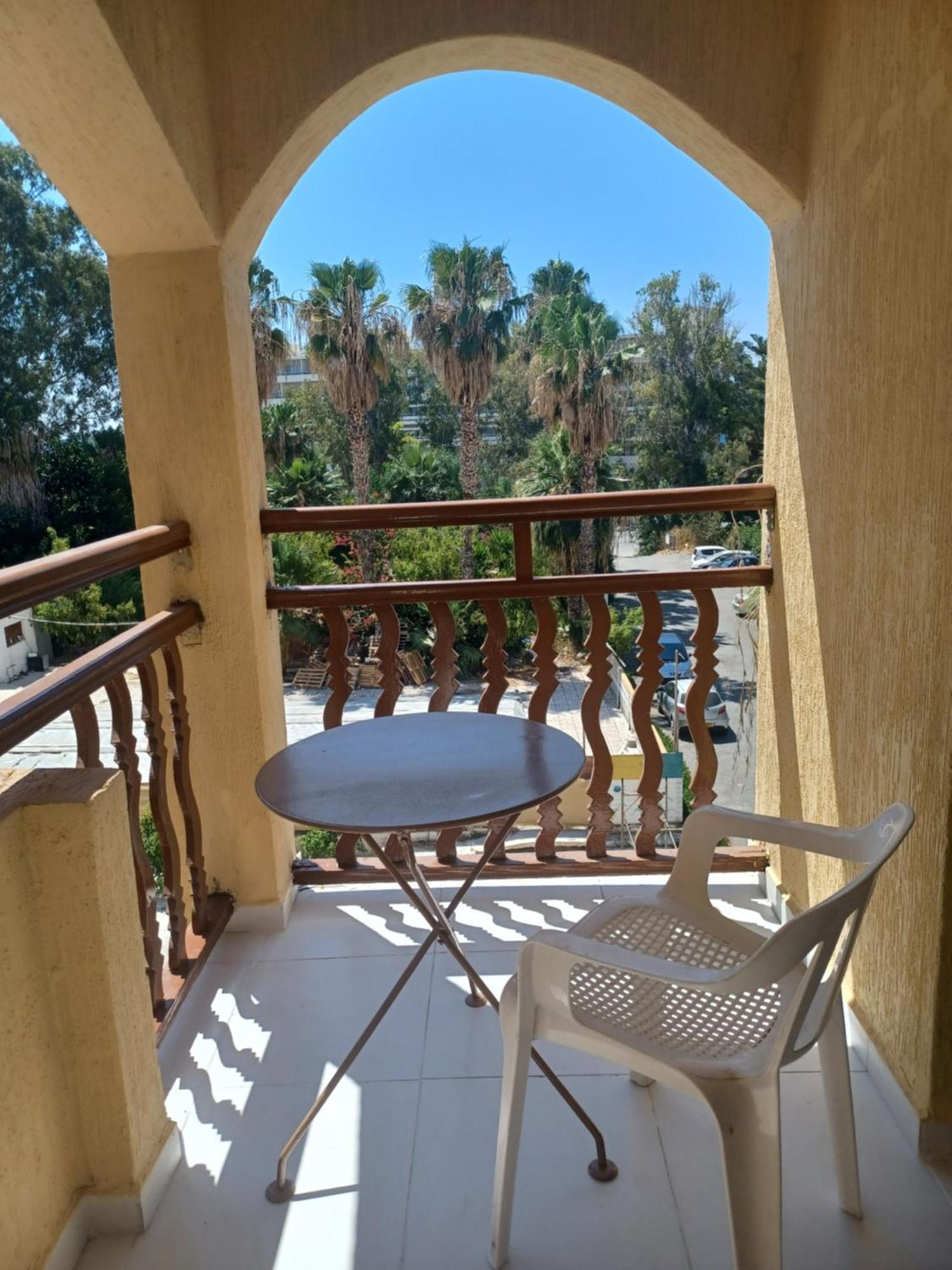 Terpsichore Holiday Apts Лимасол Экстерьер фото