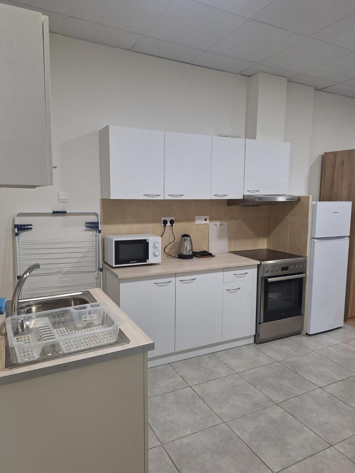Terpsichore Holiday Apts Лимасол Экстерьер фото