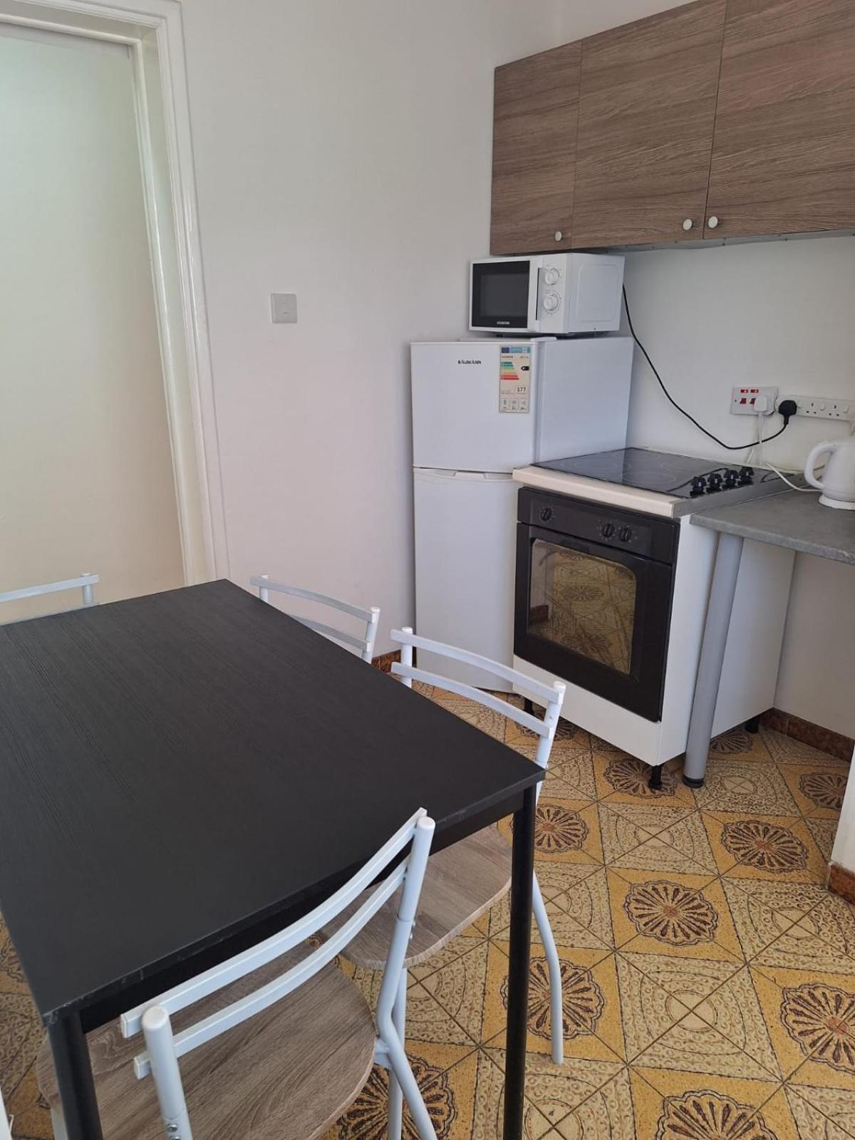 Terpsichore Holiday Apts Лимасол Экстерьер фото