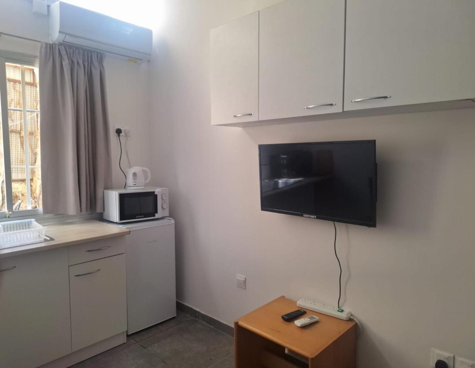 Terpsichore Holiday Apts Лимасол Экстерьер фото