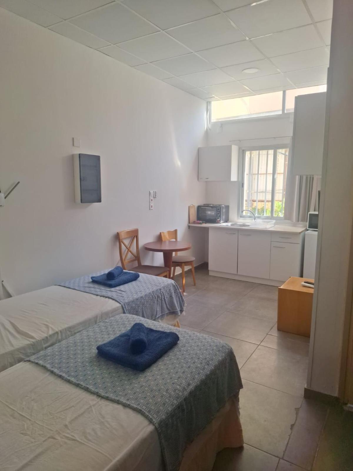 Terpsichore Holiday Apts Лимасол Экстерьер фото