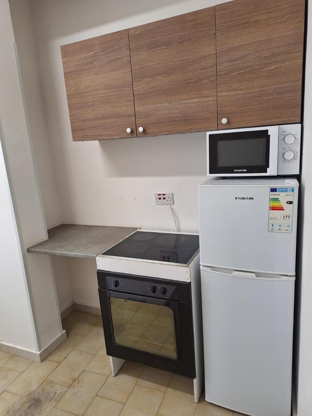 Terpsichore Holiday Apts Лимасол Экстерьер фото