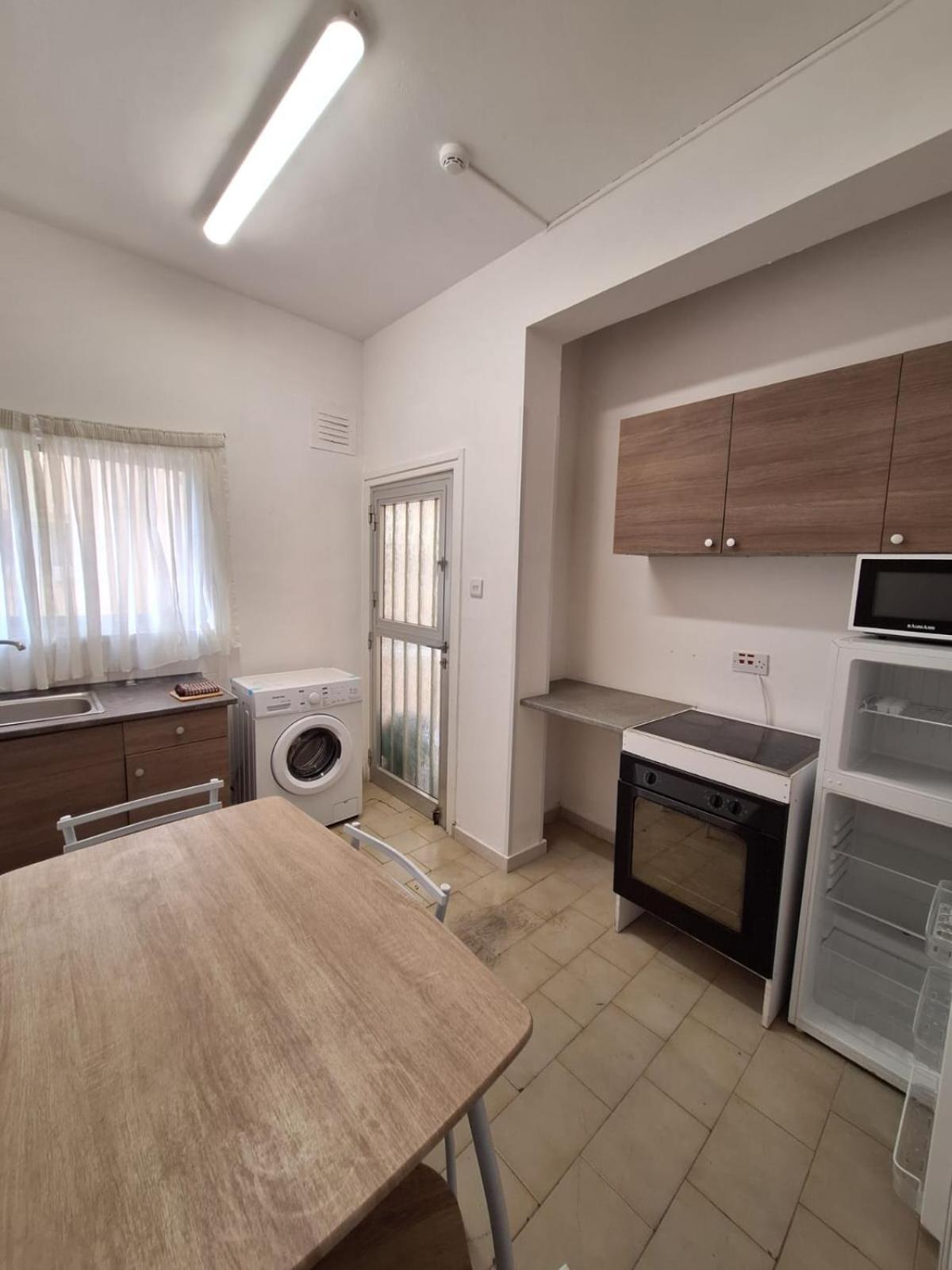 Terpsichore Holiday Apts Лимасол Экстерьер фото